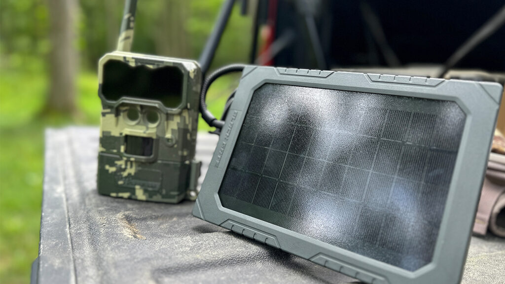 Black gate Solar Panel & the R4G LITE